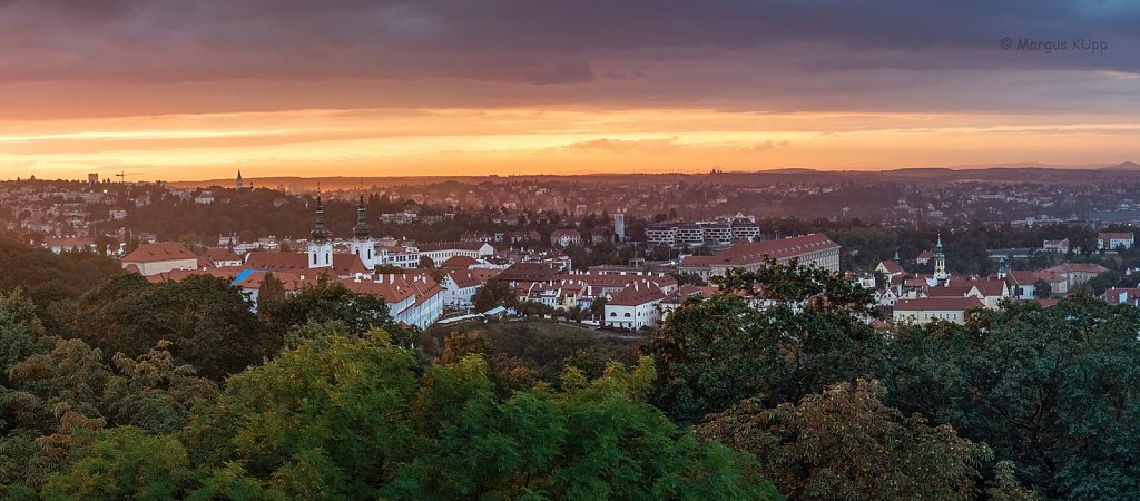 Kuldne Praha.